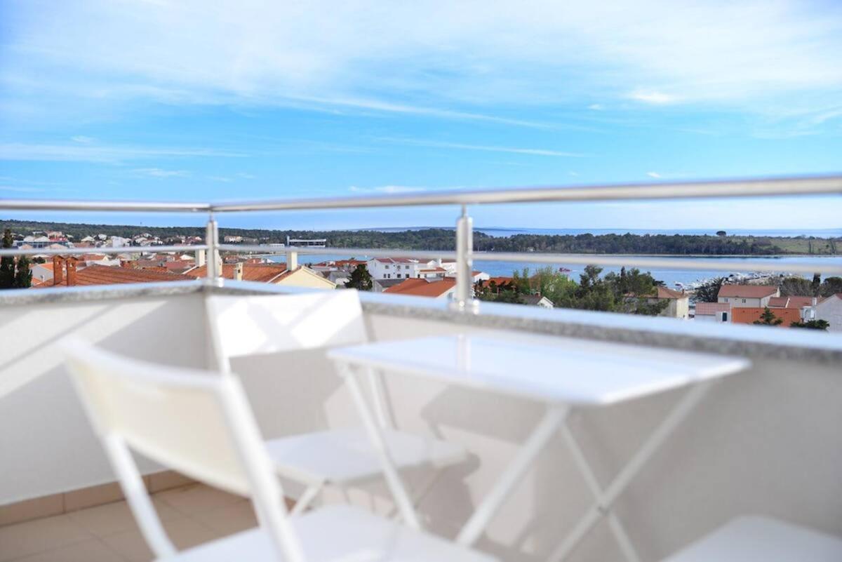 Avada Premium Apartment Novalja Bagian luar foto