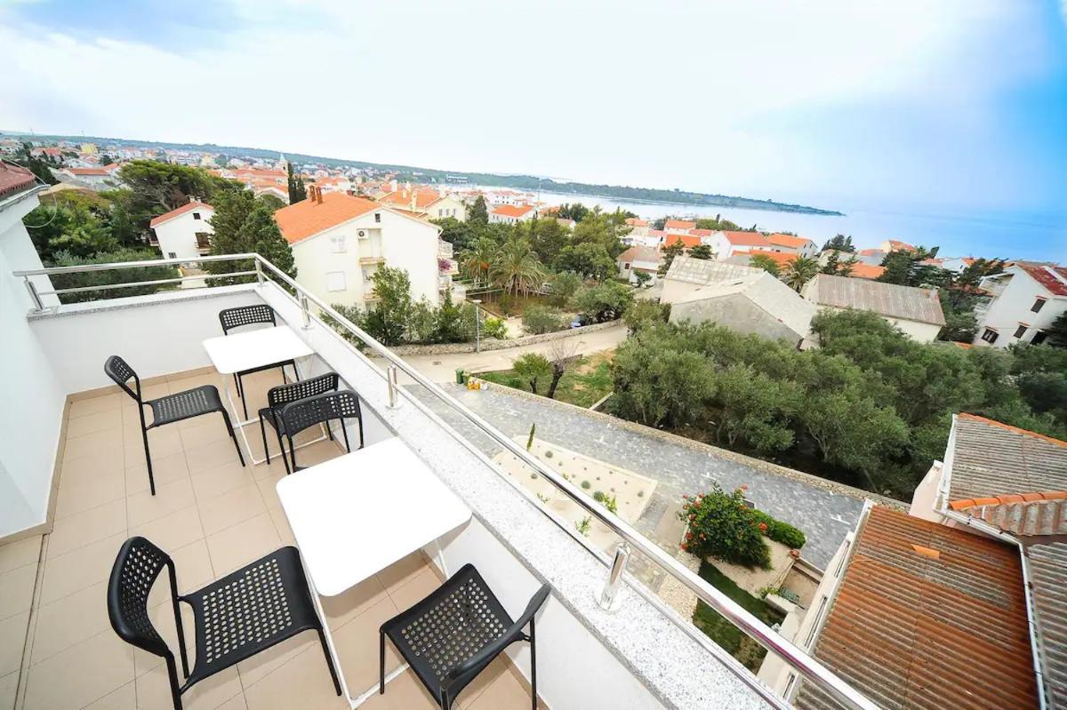 Avada Premium Apartment Novalja Bagian luar foto